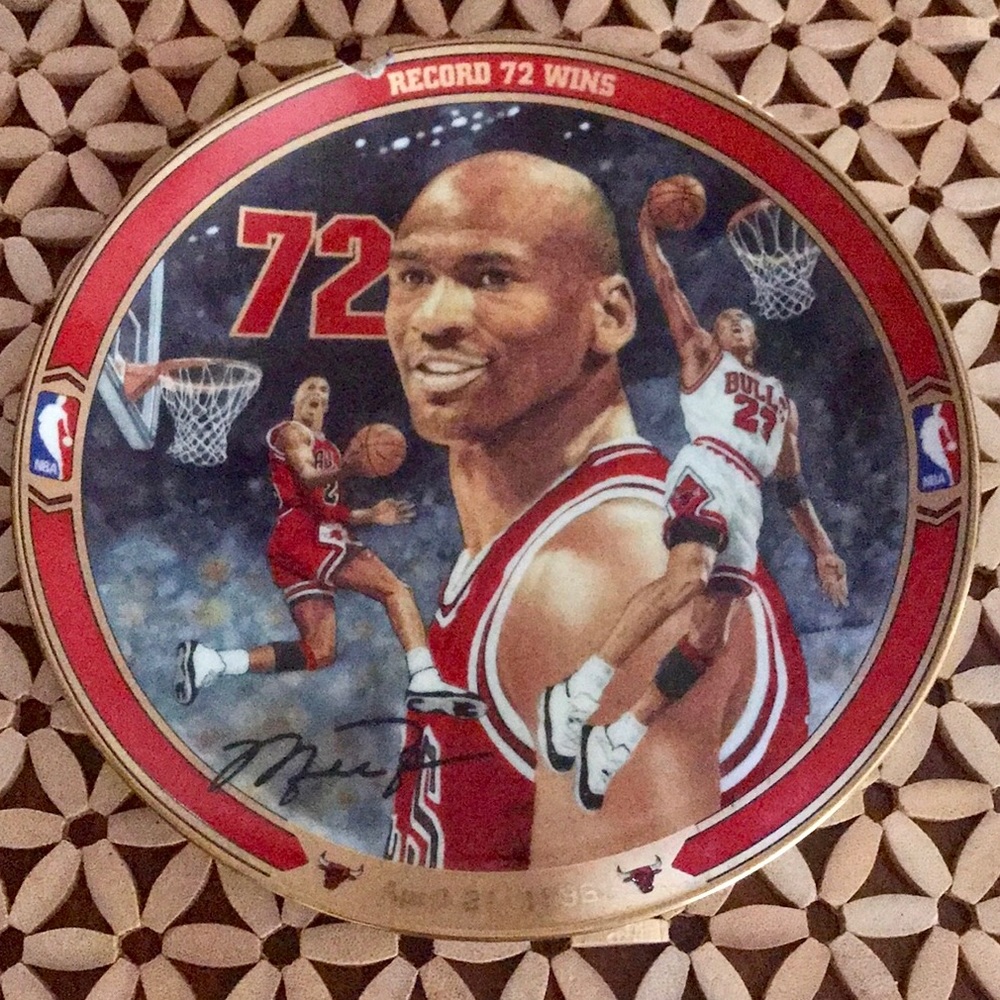 1996 MICHAEL JORDAN AUTOGRAPHED COLLECTORS PLATE
